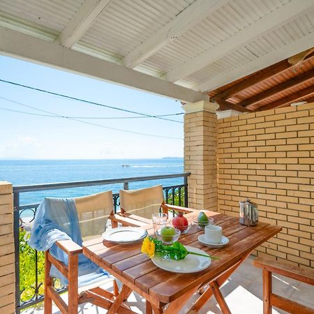 Kaminaki Beachfront Apartments Nisaki  Eksteriør bilde