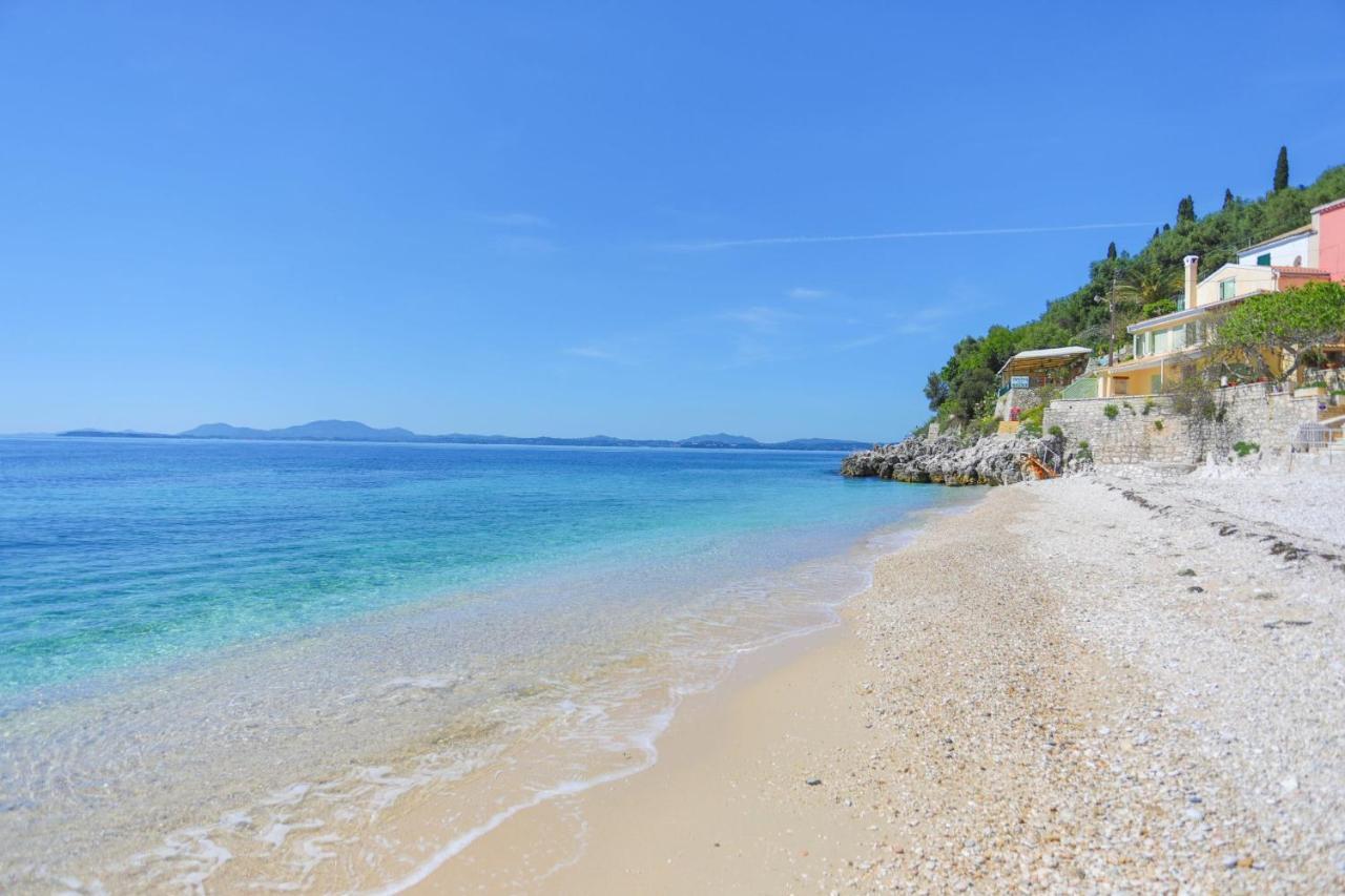 Kaminaki Beachfront Apartments Nisaki  Eksteriør bilde