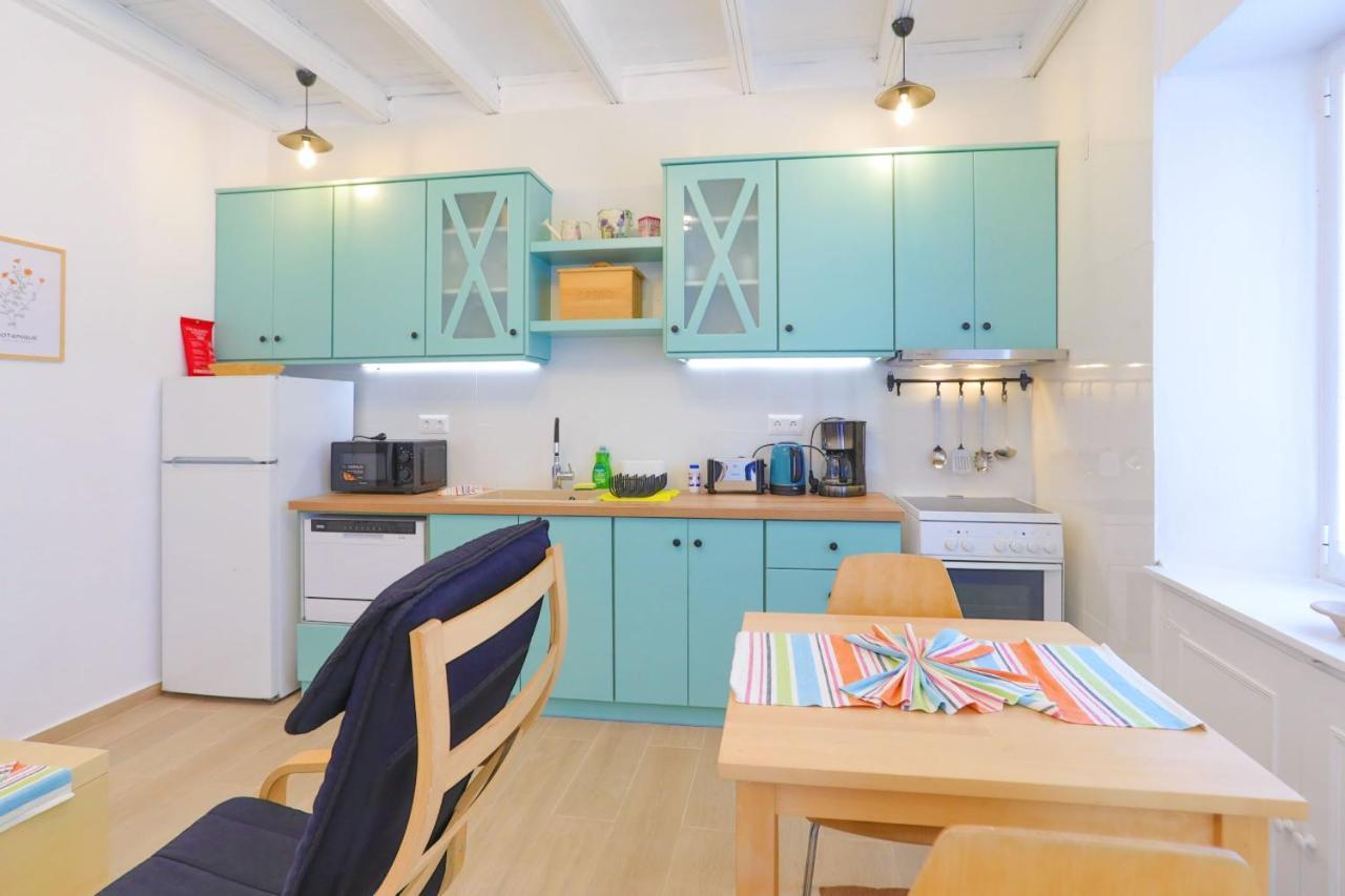 Kaminaki Beachfront Apartments Nisaki  Eksteriør bilde