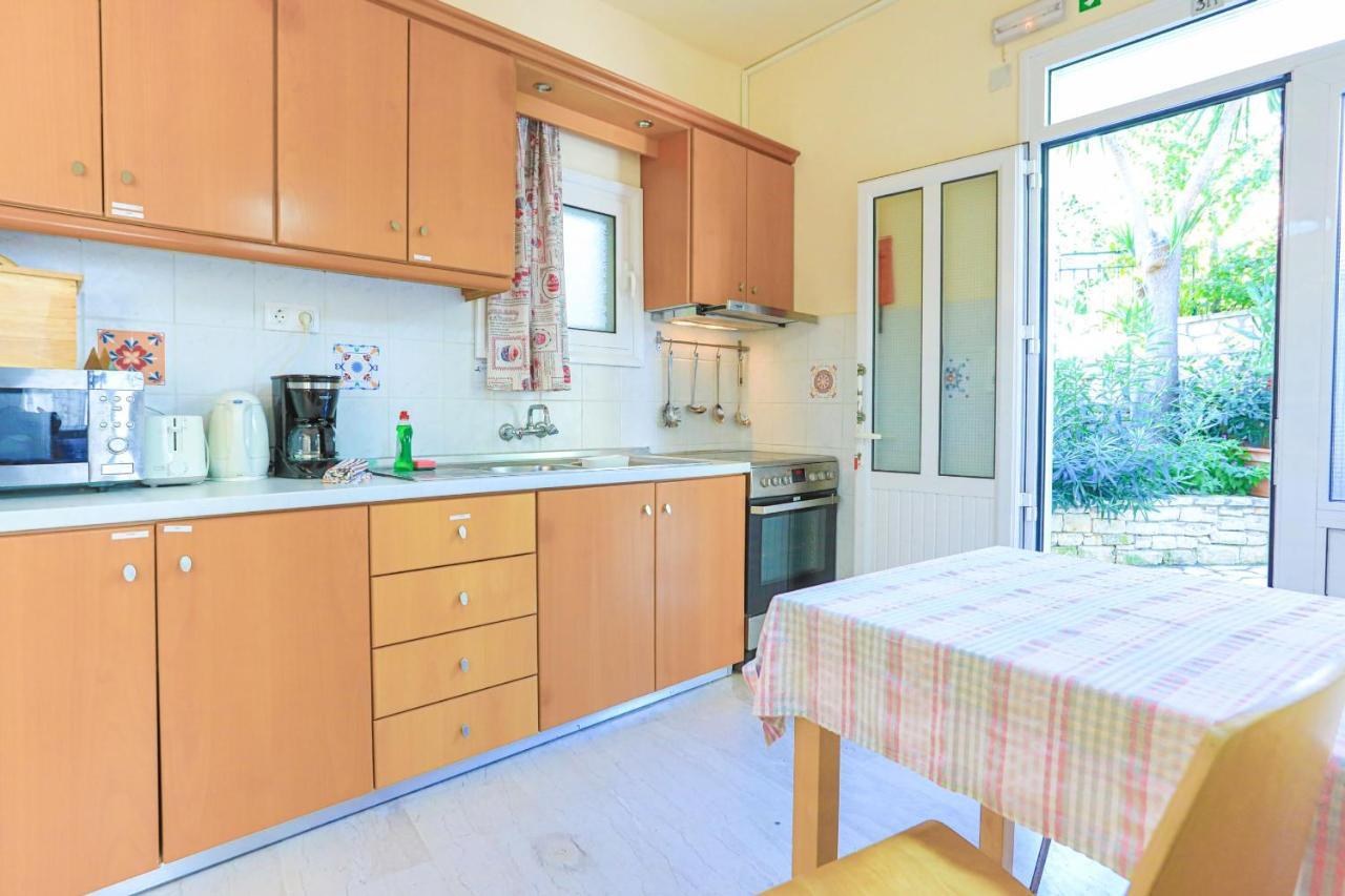 Kaminaki Beachfront Apartments Nisaki  Eksteriør bilde