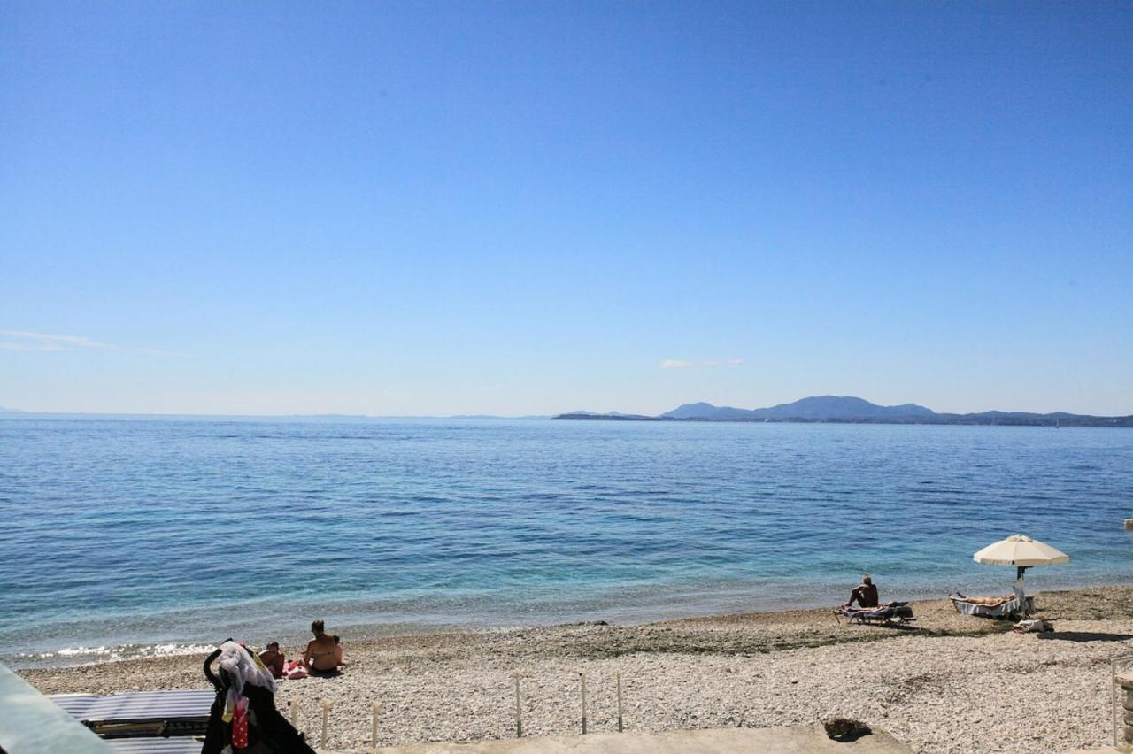 Kaminaki Beachfront Apartments Nisaki  Eksteriør bilde