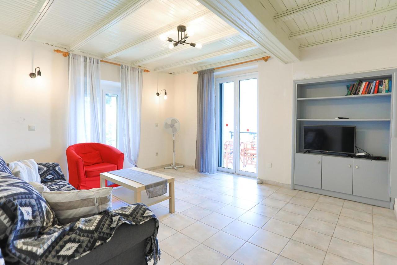 Kaminaki Beachfront Apartments Nisaki  Eksteriør bilde