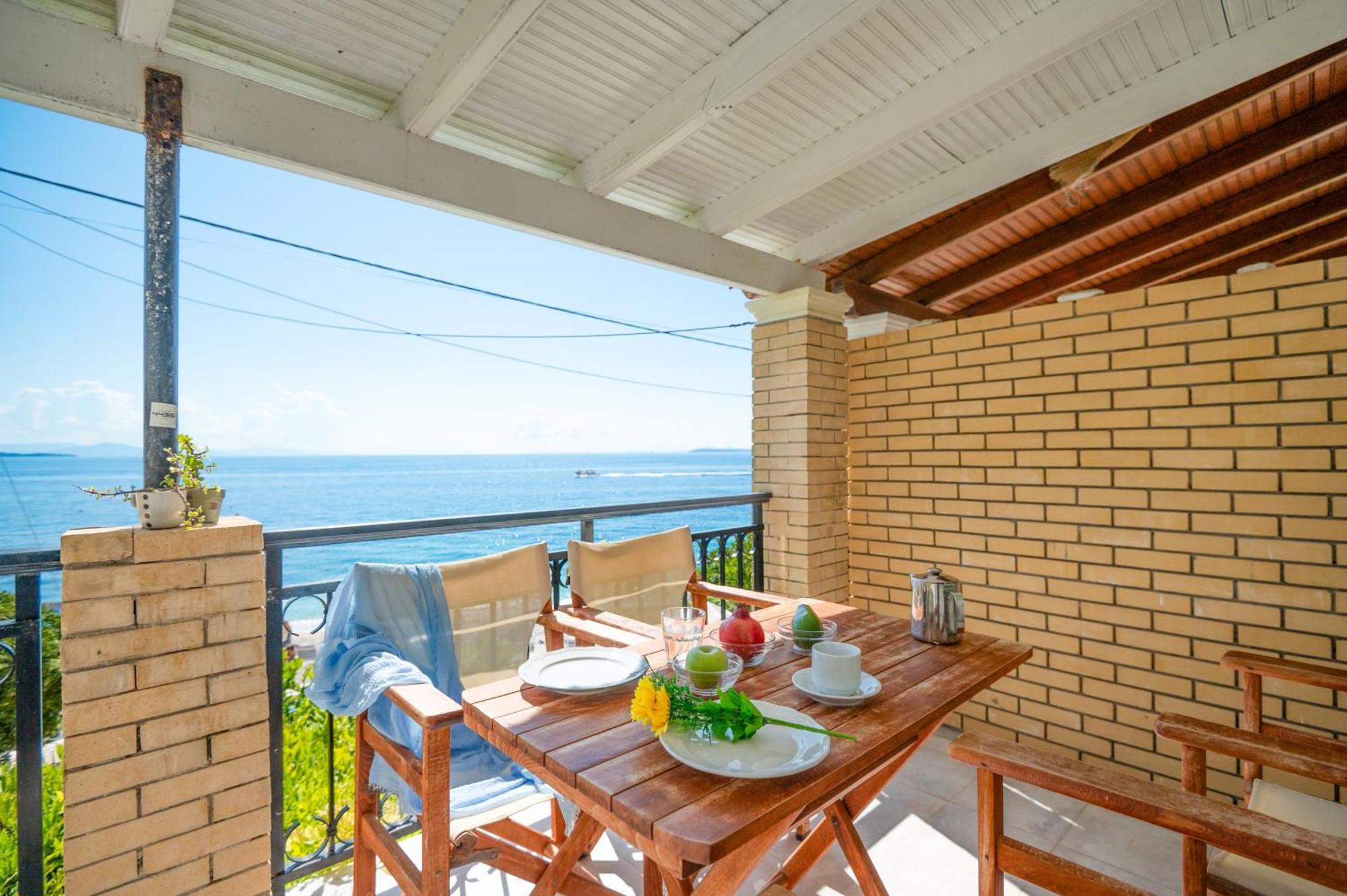Kaminaki Beachfront Apartments Nisaki  Eksteriør bilde